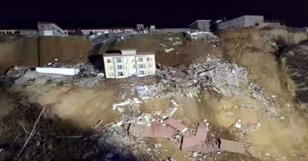 Çinde Toprak Kayması: 7 Ölü, 13 Yaralı