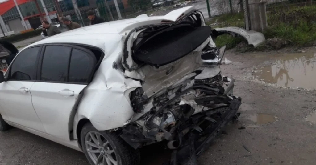 Cip Otomobile Arkadan Çarptı: 1 Yaralı