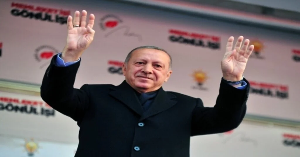 Cumhurbaşkanı Erdoğan: Şehirlerimizi Hendek Terörüyle İşgal Etmeye Çalışan Bölücüleri Kazdıkları Çukurlara Gömdük