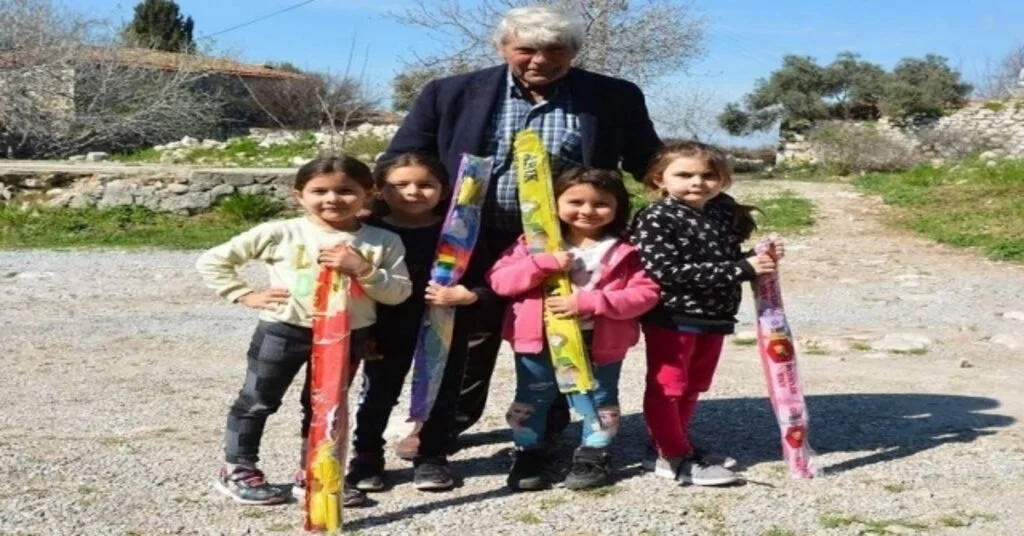 Didimde Çocuklar Uçurtmayla Sevindi