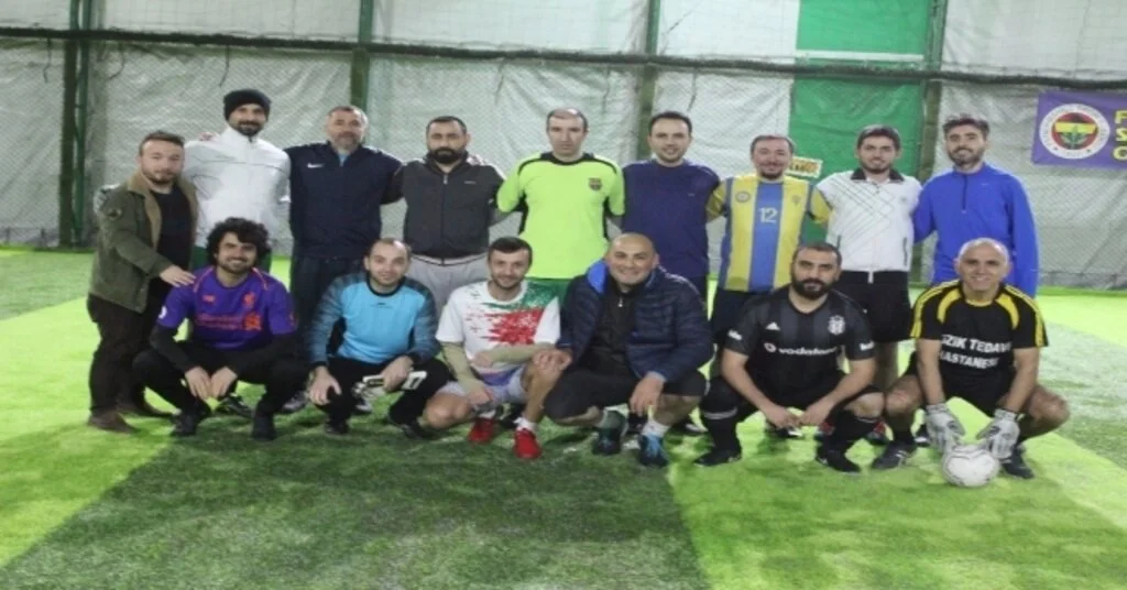 Doktorlar Ve Gazetecilerin Maçında Dostluk Kazandı