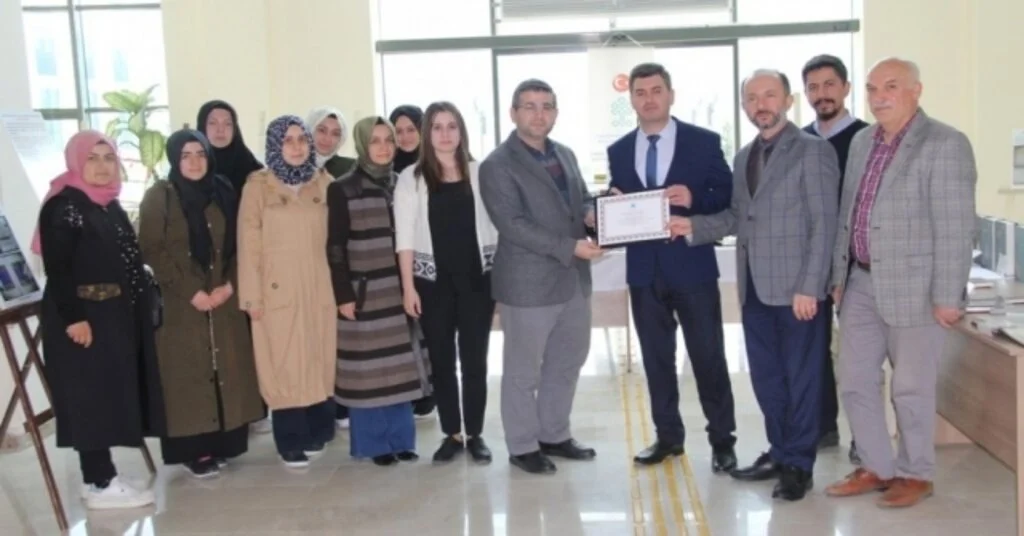 Dpü İslami İlimler Fakültesinde Kitap Sergisi