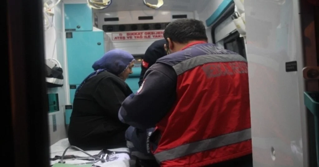 Elazığda Yangın, 6 Kişi Hastaneye Kaldırıldı