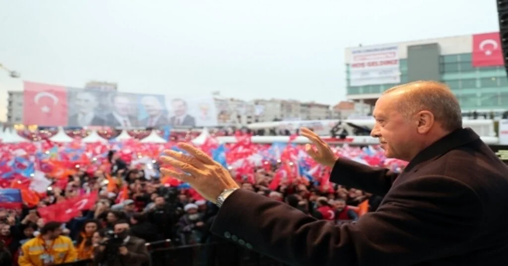 Erdoğan: “Birileri Seçimlerde Farklı Sonuçlar Çıksın Türkiye Tökezlesin Diye Ellerini Ovuşturuyor”