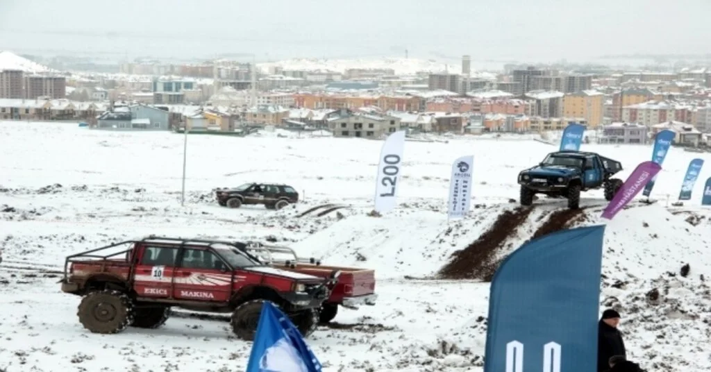 Erzurumda Uluslararası Türkiye Off-Road Yarışları Nefes Kesti