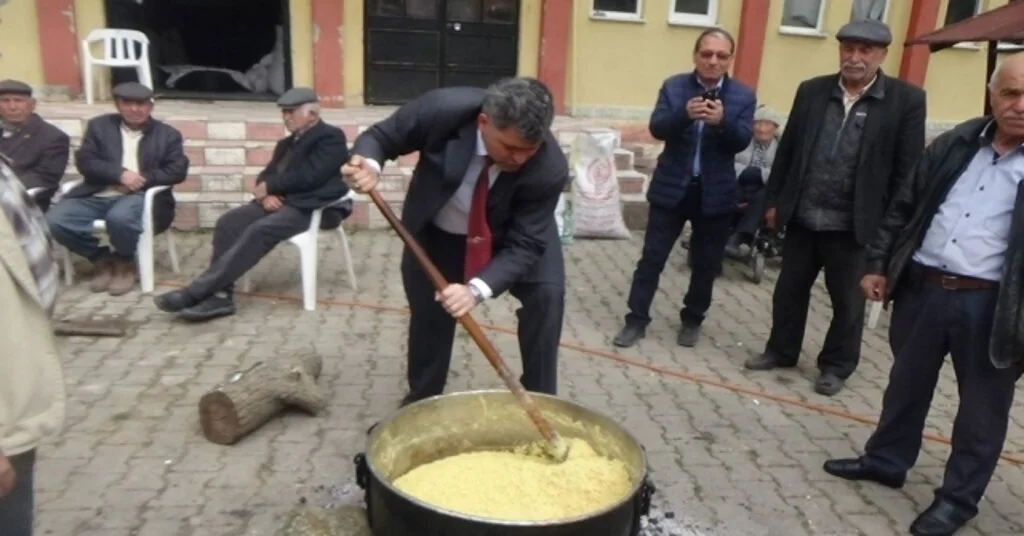 Gediz Depreminde Hayatını Kaybedenler Dualarla Anıldı