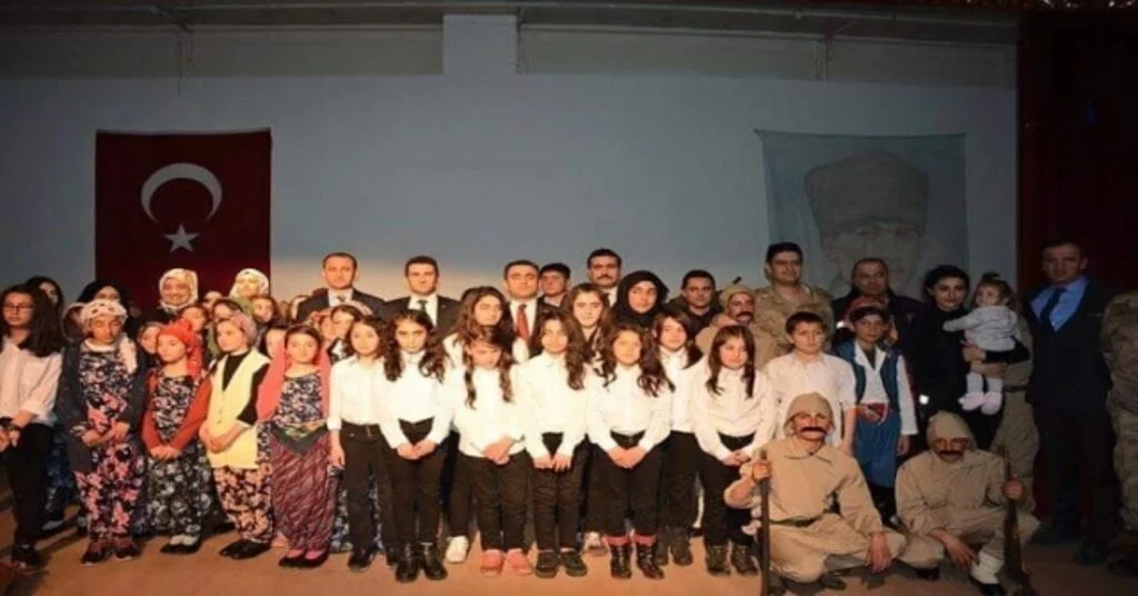 Güroymakta Vatan Ve Kahramanlık Konulu Program