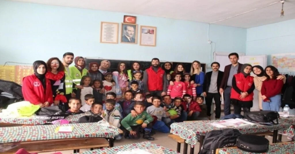 Hamurda Öğrencilere “Kuaförlük Ve Berberlik Hizmeti” Verildi