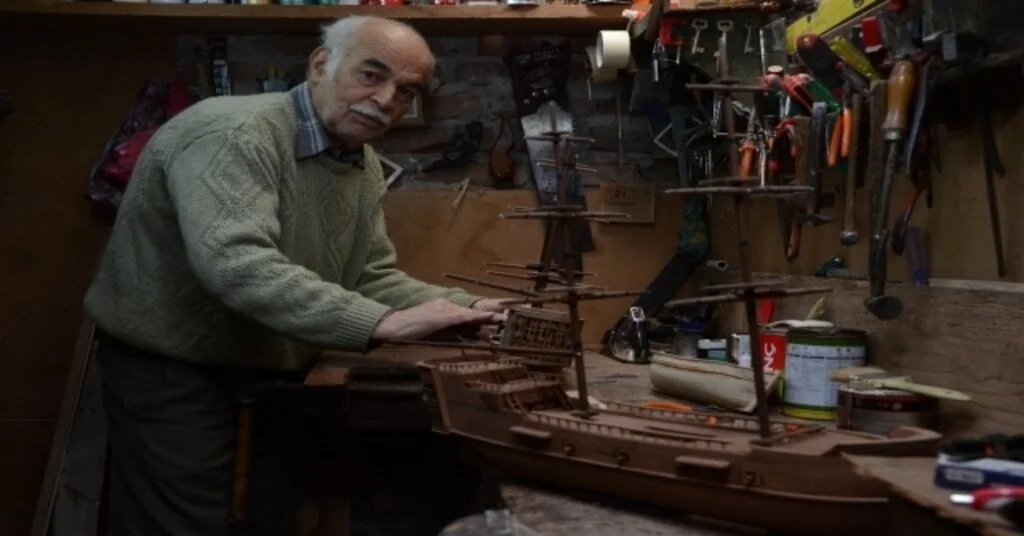 Hayali, Ertuğrul Fıkrateyni Ve Titanicin Maketini Yapmak