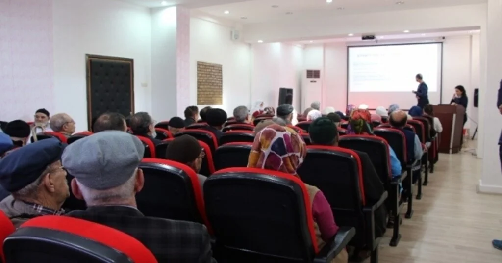 Huzurevi Sakinlerine, Yaşlı Sağlığı Eğitimi