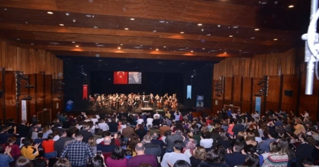 İstanbul Devlet Senfoni Orkestrasına Kocaelide Yoğun İlgi