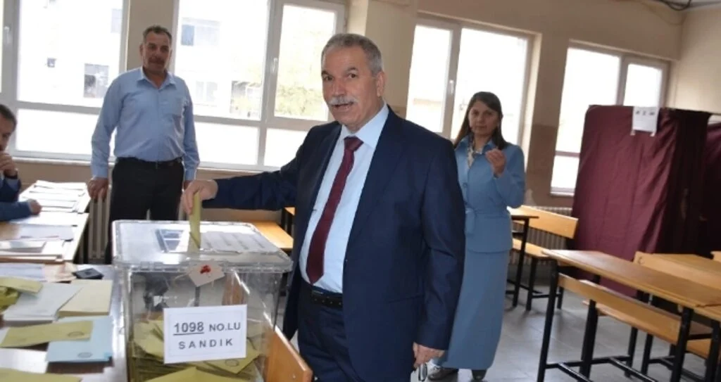 İYİ Parti İlkadım Belediye Başkan adayı Necattin Demirtaş: "Milletimiz için hayırlısı olur inşallah"