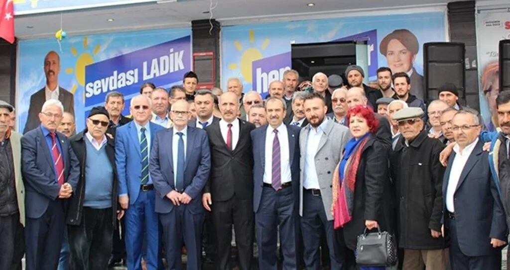 İYİ Parti Samsun Büyükşehir Belediye Başkan Adayı Hayati Tekin: "Köye Ev Yapmak Ucuz Olacak"