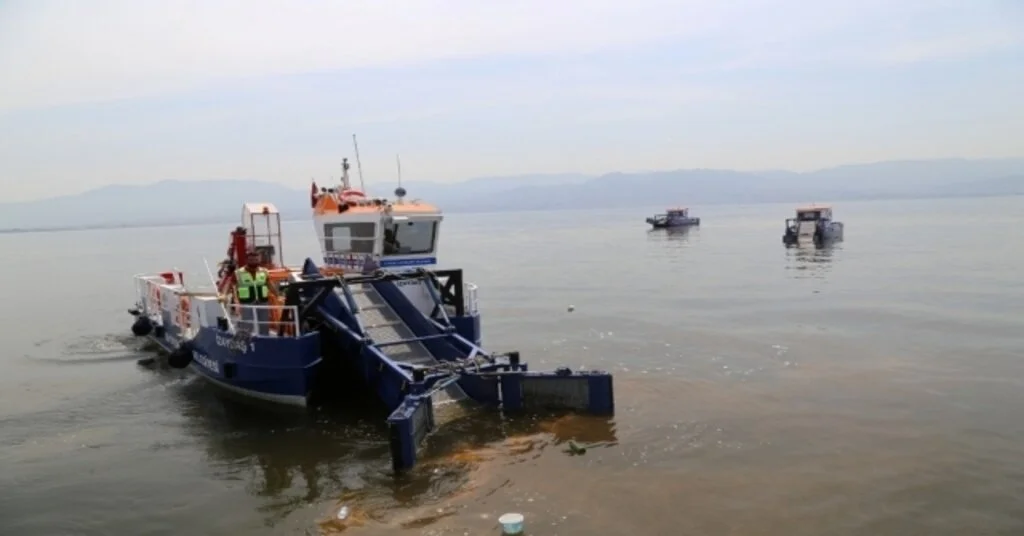 İzmit Körfezinden Bir Yılda 400 Ton Çöp Toplandı