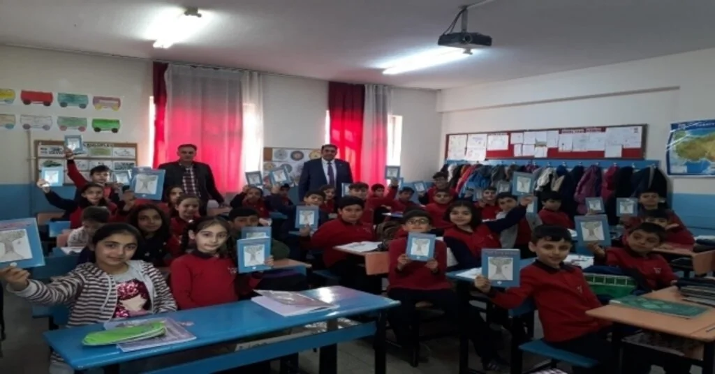 Kağızmanda 4. Sınıf Öğrencileri Başlarından Geçen Hikâyeler İle Kitap Çıkardı