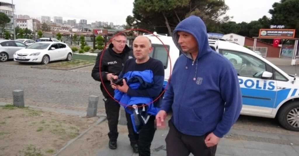 Kahraman Polis 1 Dakika Bile Düşünmeden Denize Atladı