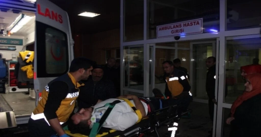 Karayolunda Buzlanma Zincirleme Kaza Getirdi:11 Yaralı