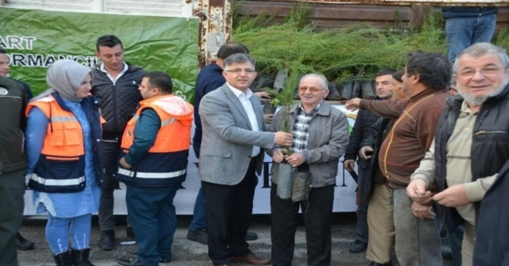 Kargıda 4 Bin Fidan Dağıtıldı
