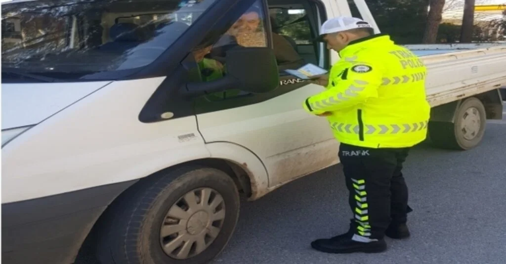 Kargıda Trafik Polisleri Yeni Kıyafetlerini Giydi