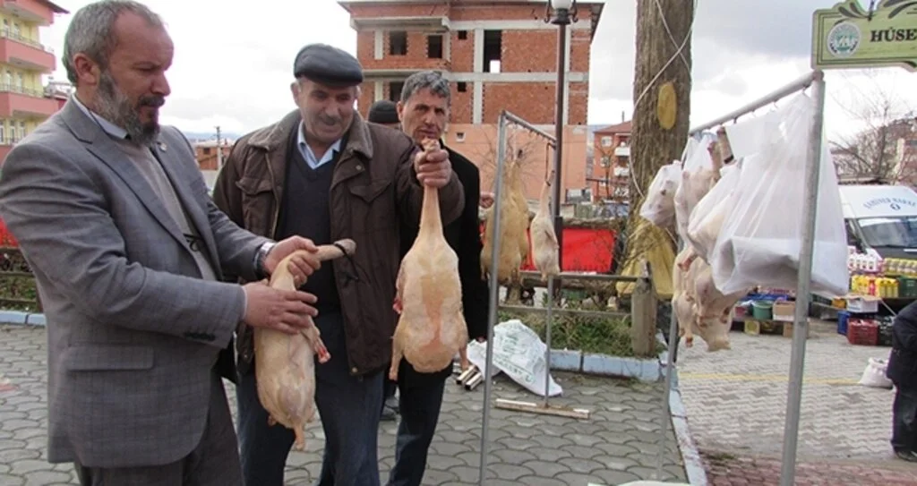 Kavak'ta kaz pazarı kapandı