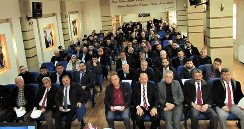 Kavak'ta sandık başkanlarına eğitim 