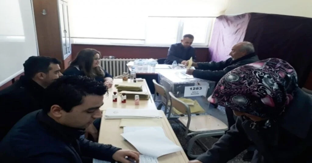 Kayseri, Nevşehir, Kırşehir Ve Niğdede Oy Verme İşlemi Sürüyor