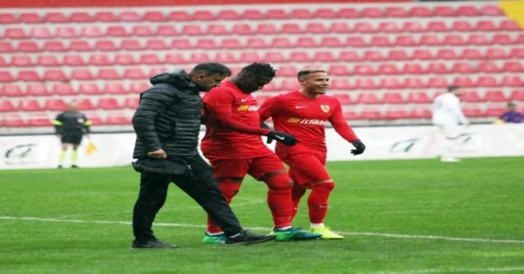 Kayserisporda Asamoah Sakatlandı