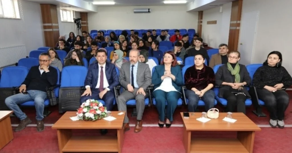 Kayüde “Bir Bakışta Kayseri Sanayisi” Konulu Konferans Düzenlendi