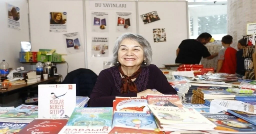 Kepez Kitap Fuarında Yazarlar Geçidi