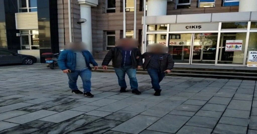 Kuşadasında Fuhuşa Teşvik Suçundan Aranan Cezaevi Firarisi Tutuklandı