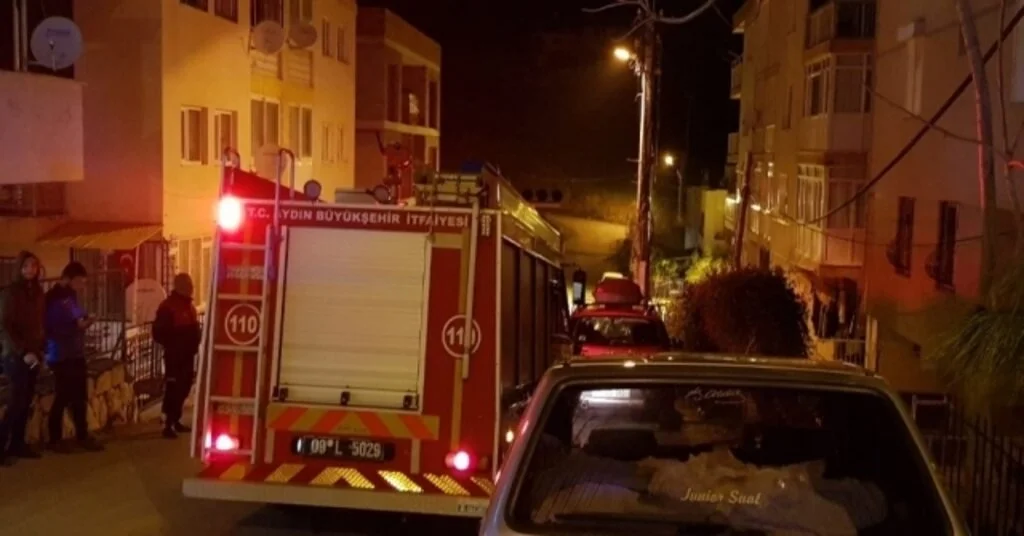Kuşadasında Yangın Korkuttu