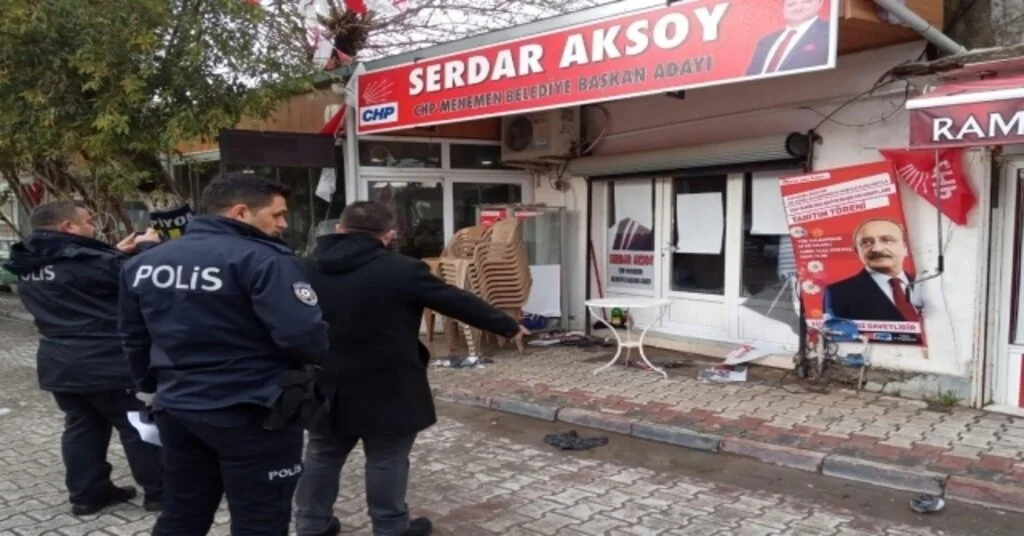 Menemende Seçim Ofisine Saldırı