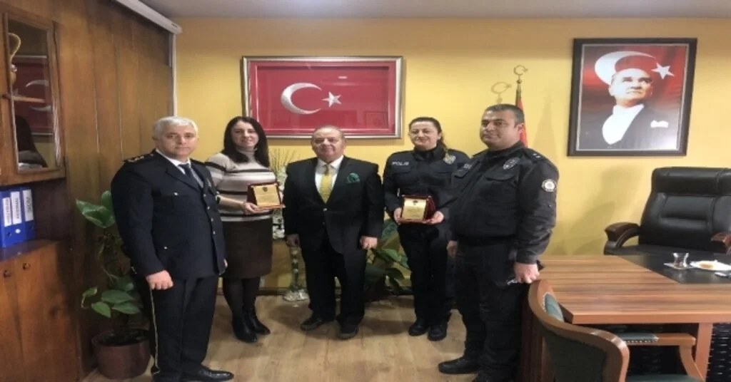 Menteşede Başarılı Kadın Polisler Ödüllendirildi