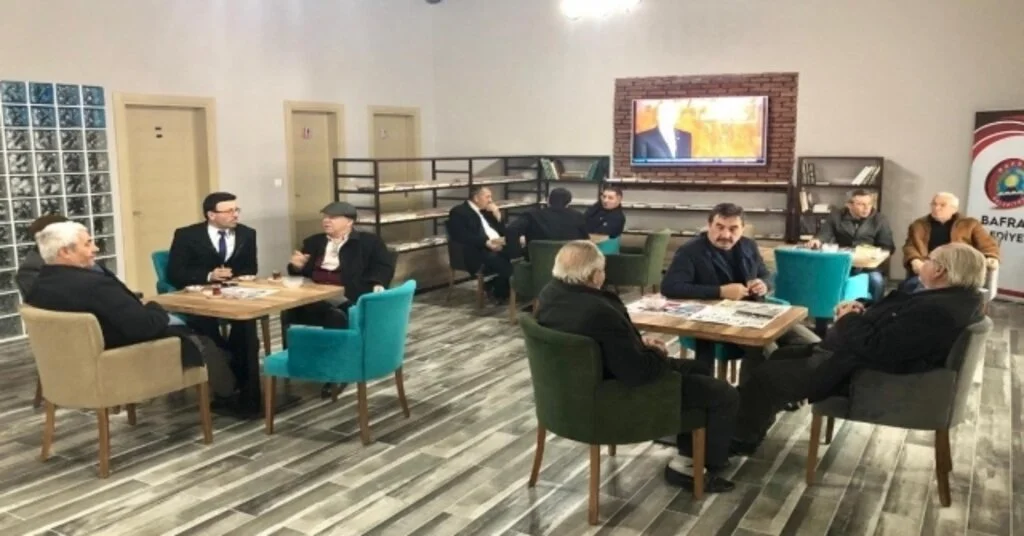 Millet Kıraathanesine İlgi Büyük