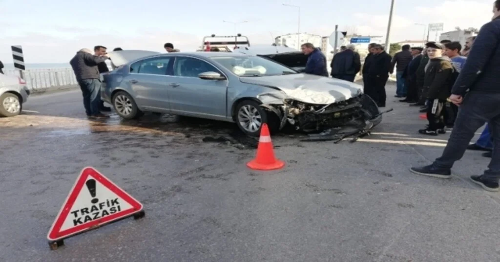 Orduda 3 Araç Birbirine Girdi: 5 Yaralı