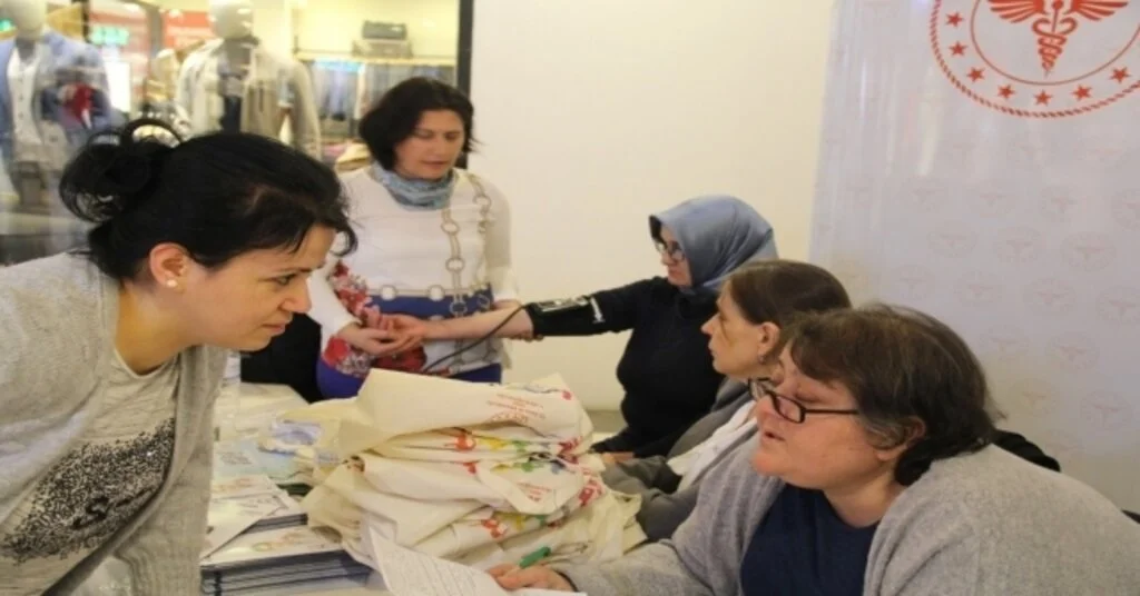 Orduda Sağlık Stantlarında Vatandaşlar Bilgilendiriliyor