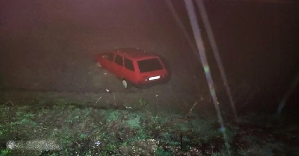 Otomobil Tarlaya Uçtu: 1 Yaralı