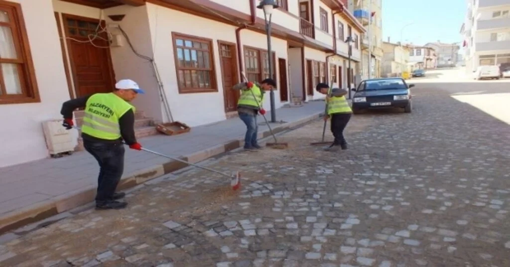 Pazaryerinde Sokak Ve Caddeler Artık Daha Temiz Olacak