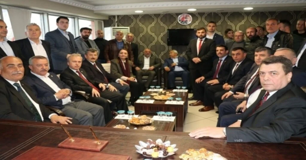 Pevrul Kavlak Erol Şahine Teşekküre Geldi