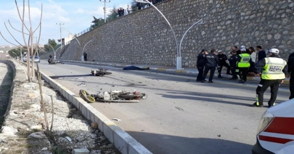 Polis Memuru Baba Kaza Yerine Gittiğinde Acıların En Büyüğünü Yaşadı