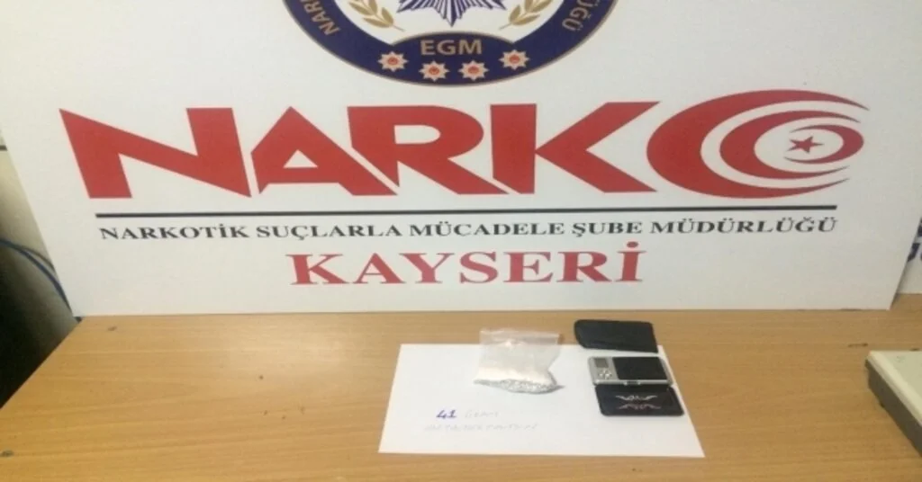 Polis Uyuşturucu Tacirlerine Göz Açtırmıyor