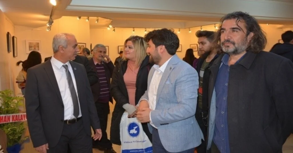 Resim Öğretmeninden ‘Anadoludan Renklerin Gizemine Yolculuk Sergisi