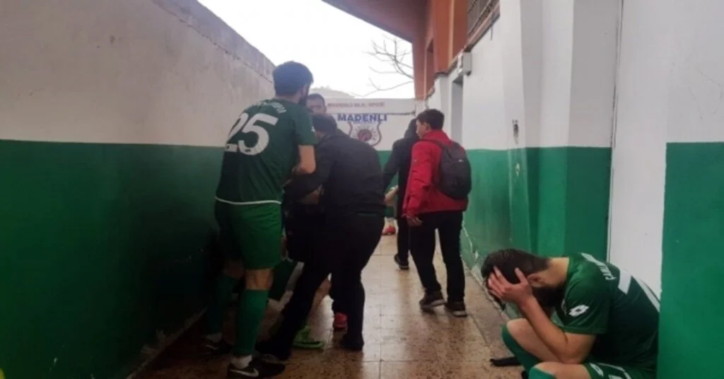 Rizede Amatör Maçta Olay Çıktı