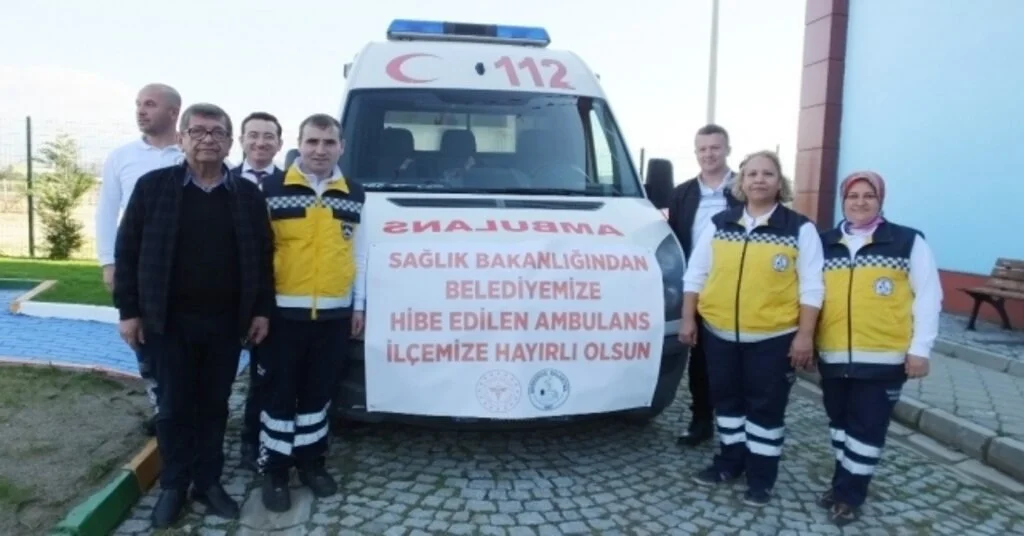 Sağlık Bakanlığı Burhaniye Belediyesine Ambulans Gönderdi