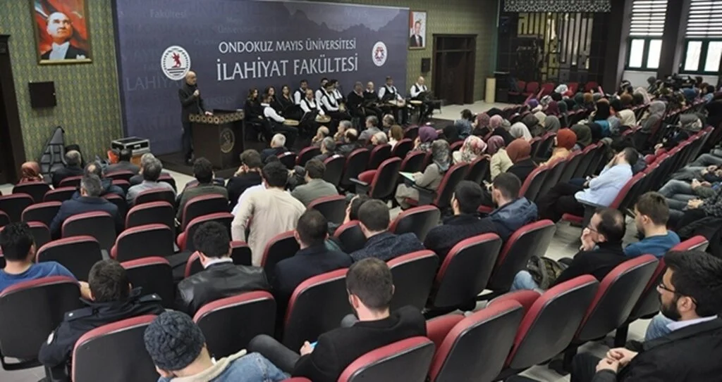Şehitler, İlahiyat'ta  konser ile anıldı 