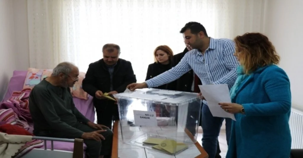 Seyyar Sandıkta Oy Kullanan Vatandaştan Devlete Teşekkür