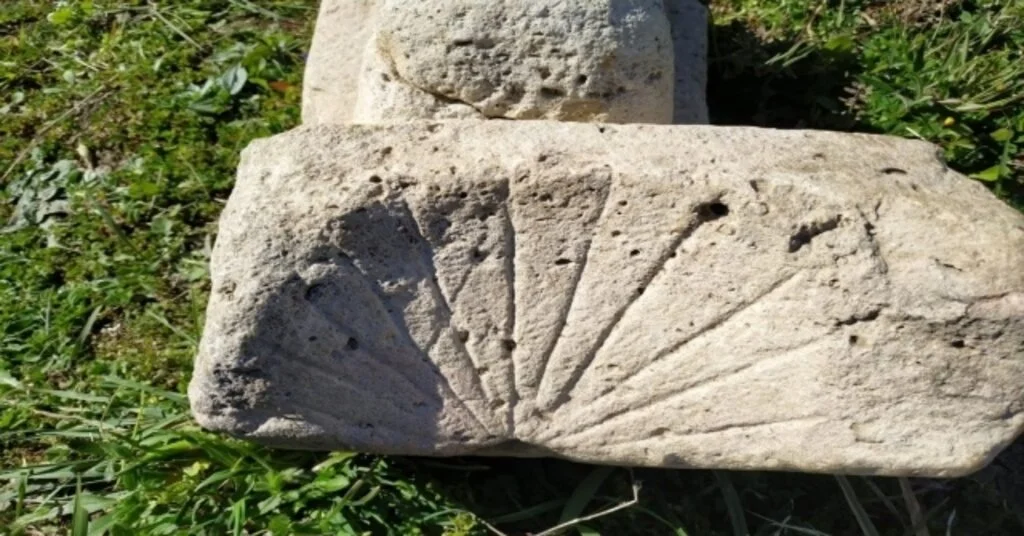 Sinopta 2 Bin Yıllık Güneş Saati Bulundu