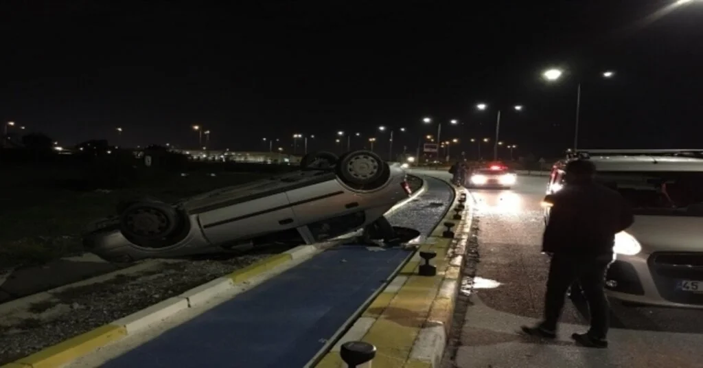 Takla Atan Otomobilden Burnu Bile Kanamadan Çıktı