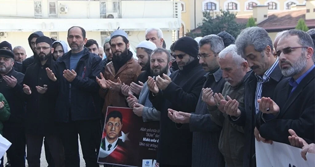 Terör Saldırısında Ölenlere Dua