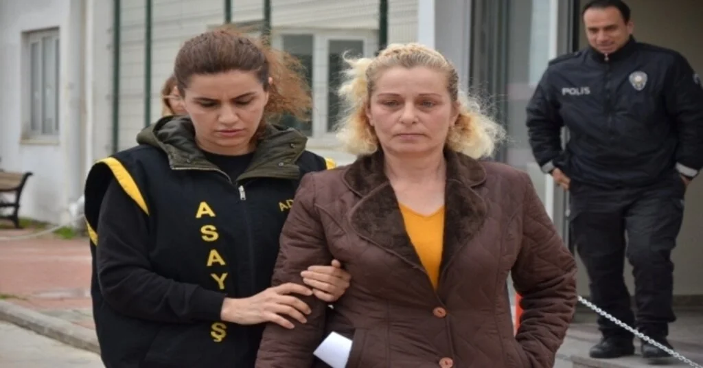 Tesettürlü Kadınlara Saldıran Kadın: Benim De Ailem Kapalı”